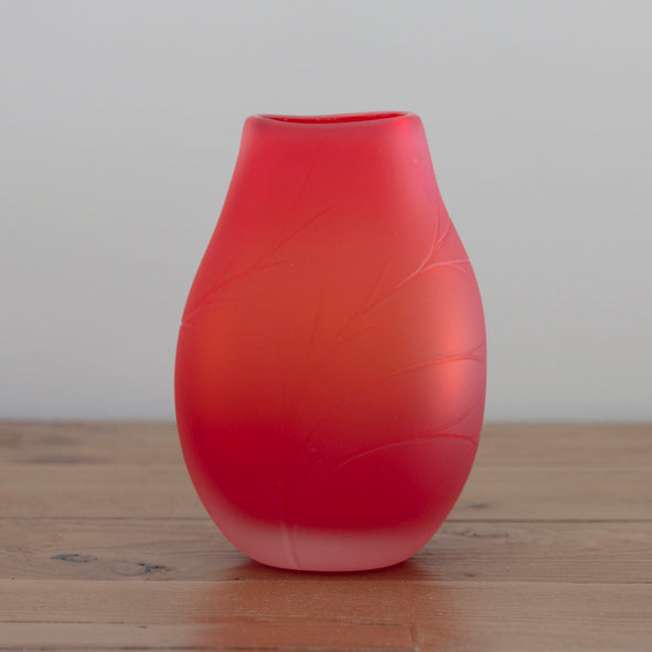 Harriet Schwarzrock | [tumbled vase small]